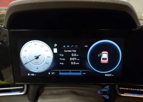 2024 Hyundai Elantra Sel z USA, uszkodzony, nr VIN KMHLM4DG3RU781906